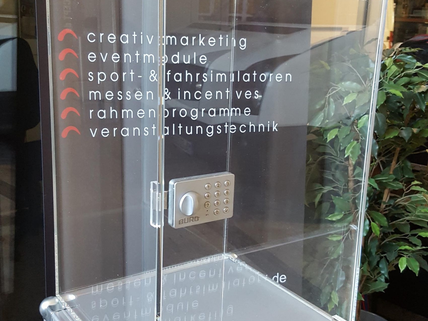 plexiglas-funtresor-www-eyeconcept-de-003