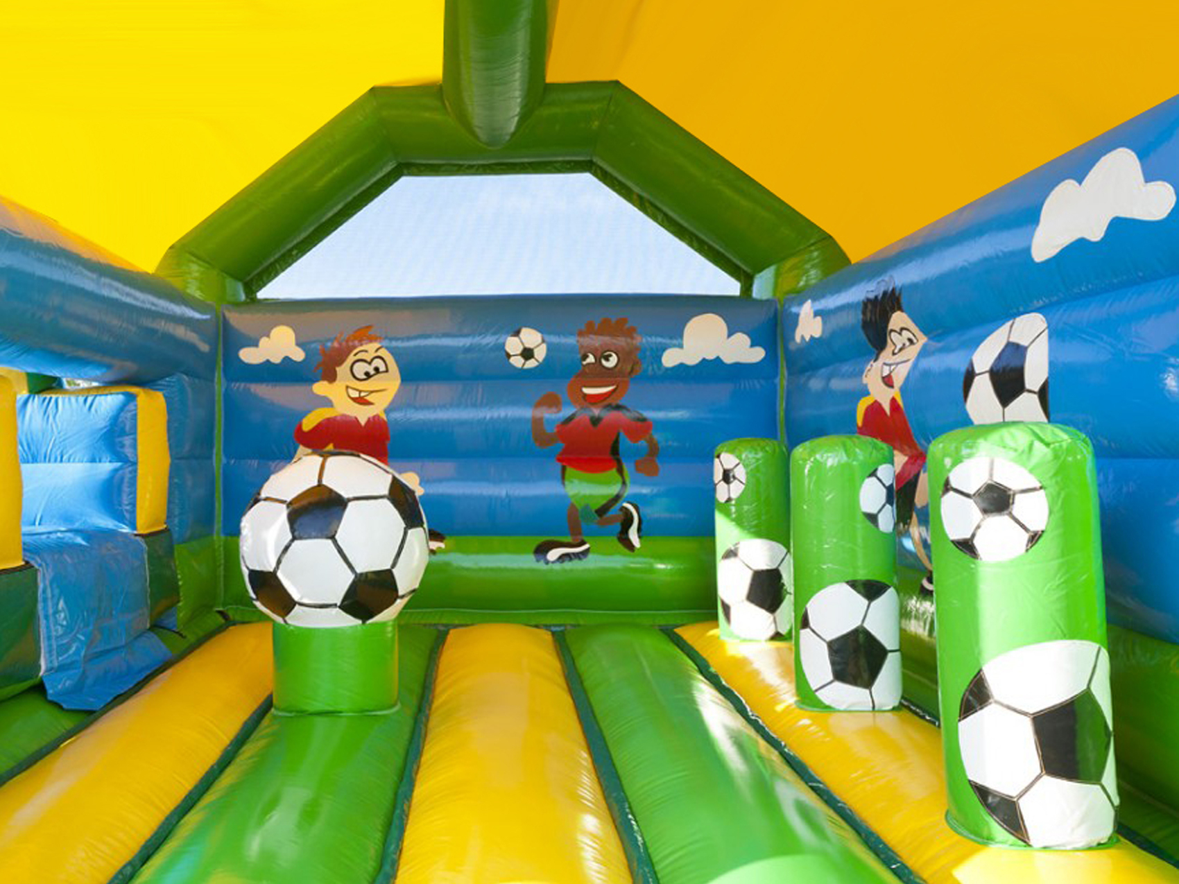 multifun-fussballhuepfburg_www.eyeconcept.de_004