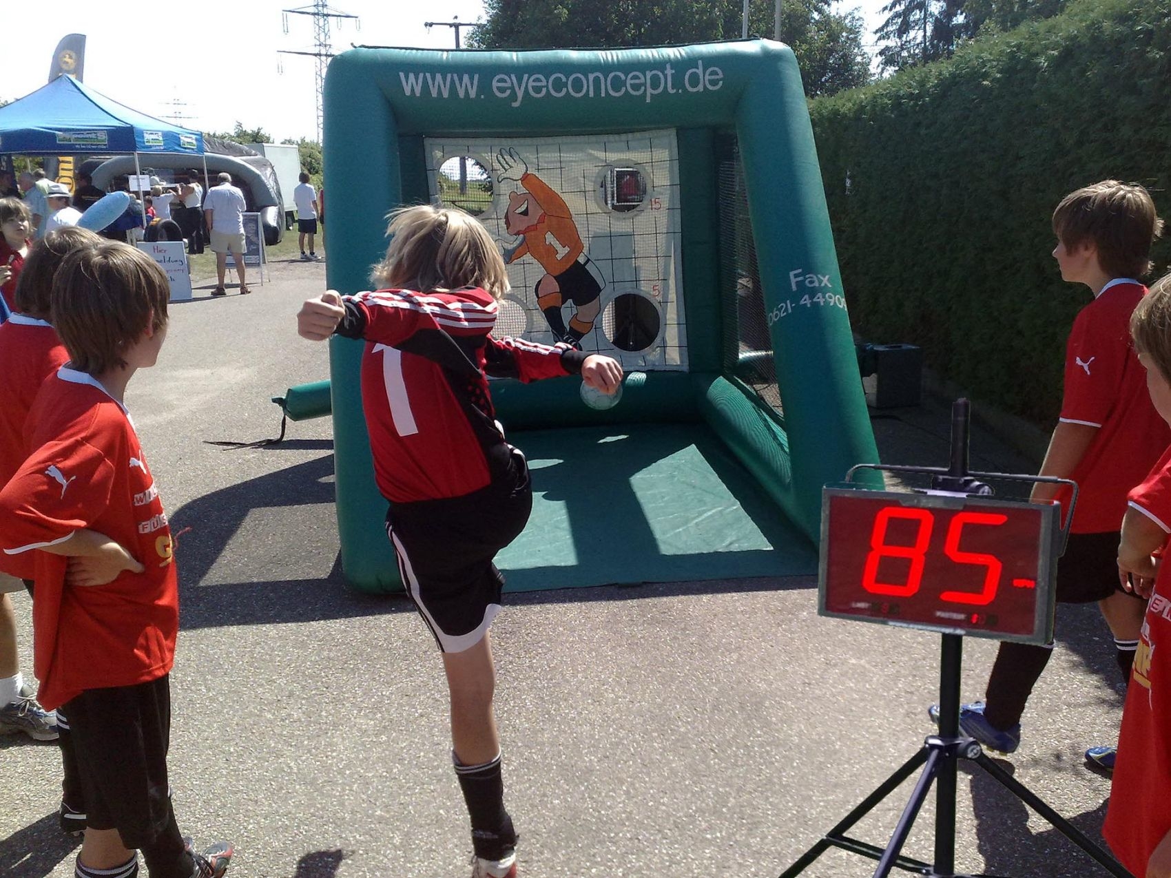 01-fussball-speed-radar-www-eyeconcept-de-29155