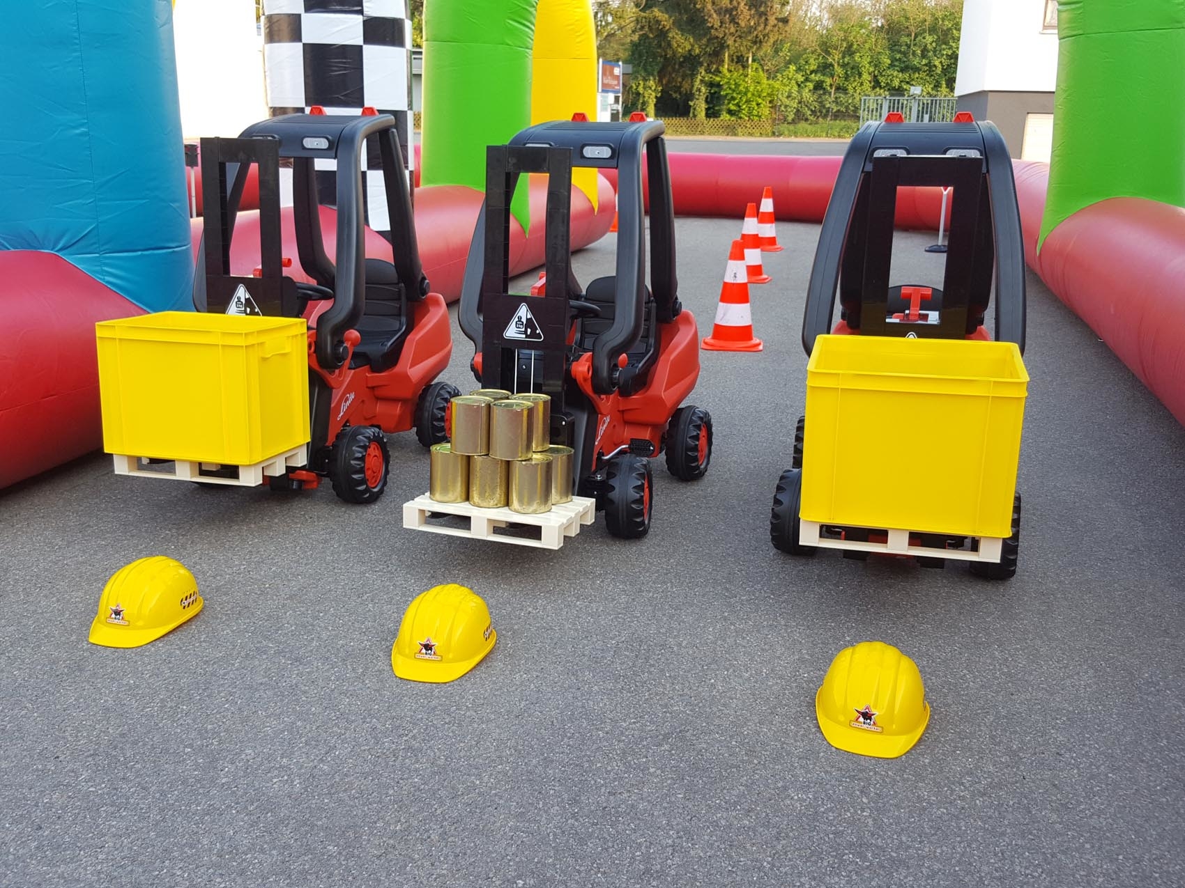 www-eyconcept-de-kinder-gabelstaplerfahren-000