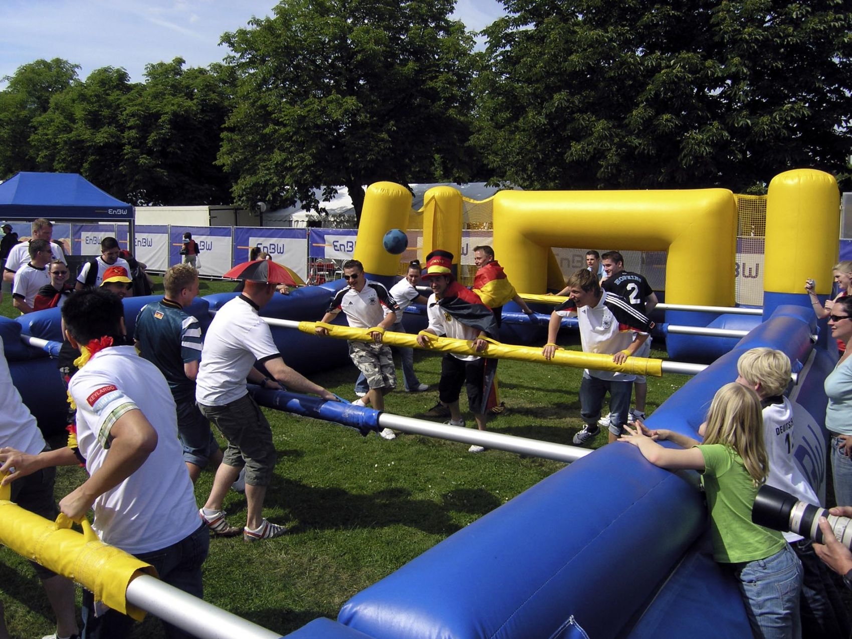 human-maxikicker-table-soccer-menschenkicker-01218