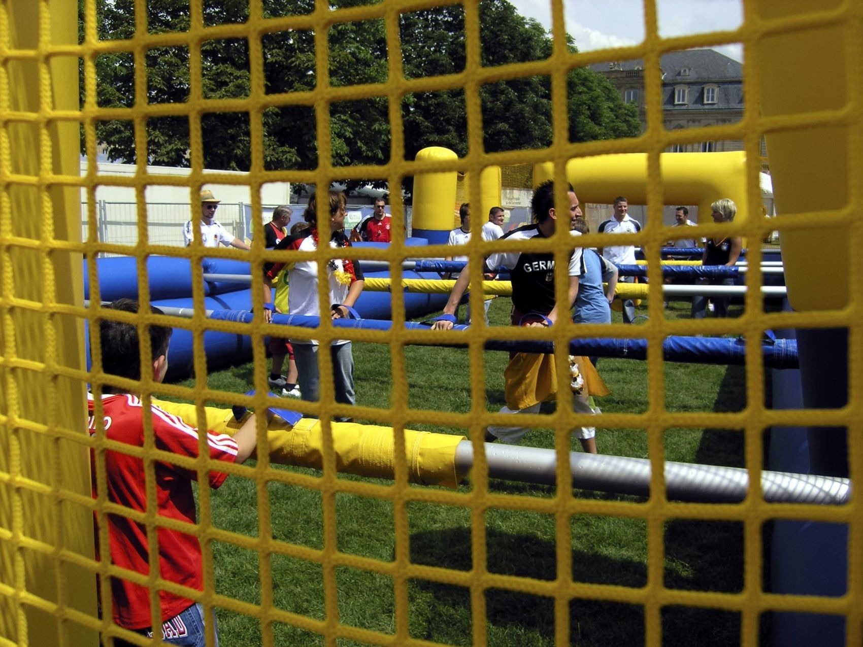 human-maxikicker-table-soccer-menschenkicker-01219