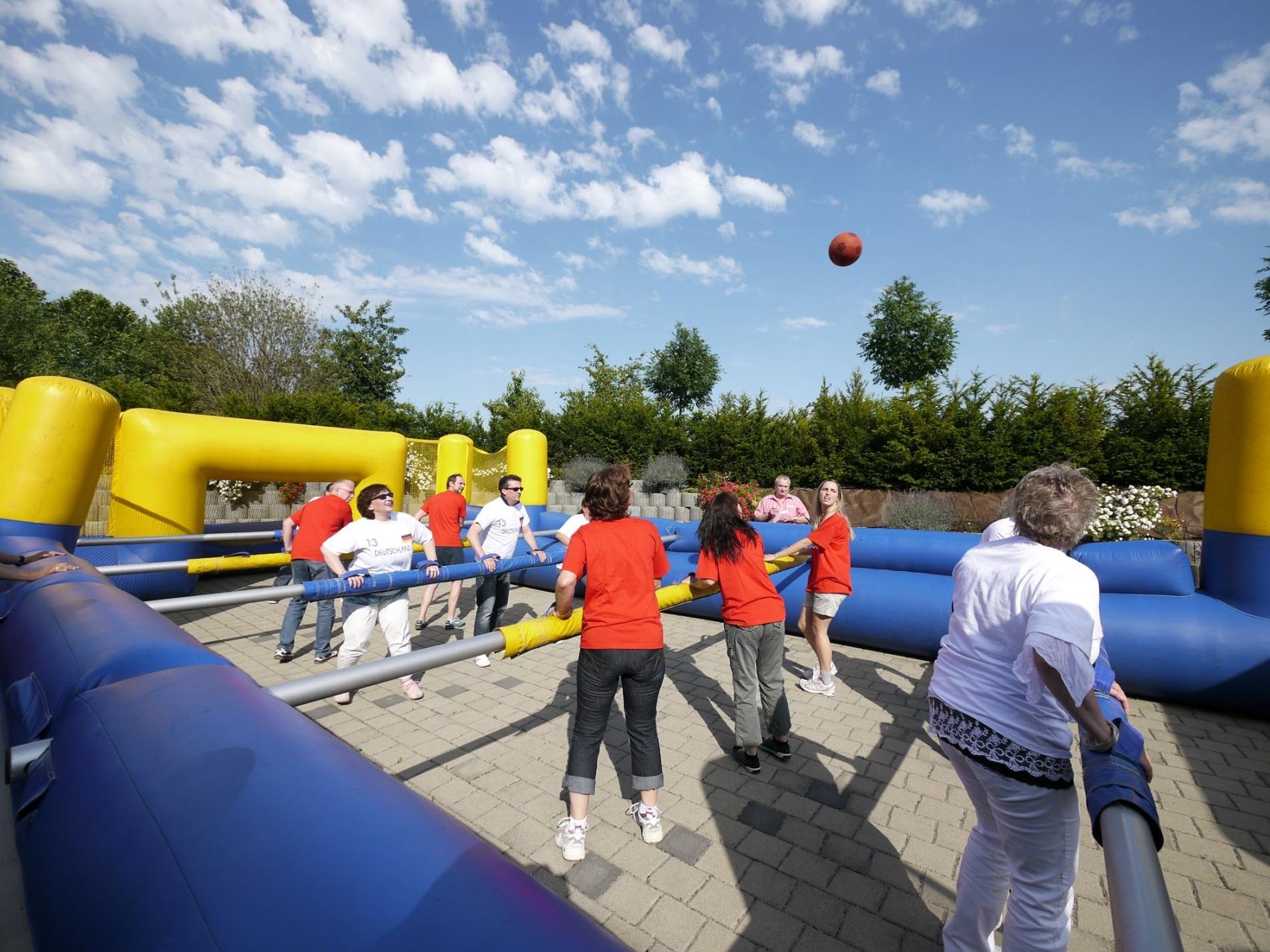 human-maxikicker-table-soccer-menschenkicker-019