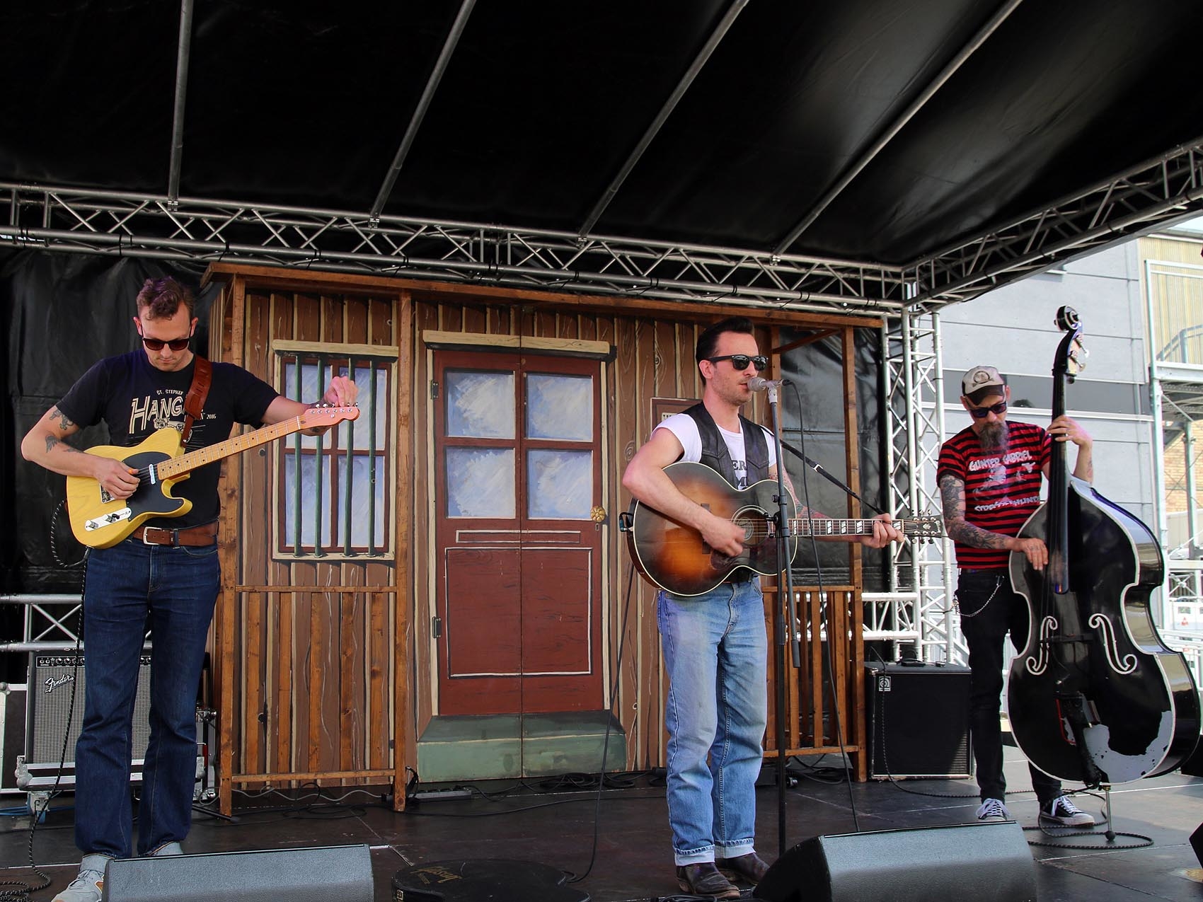 western-band-johnny-trouble_001