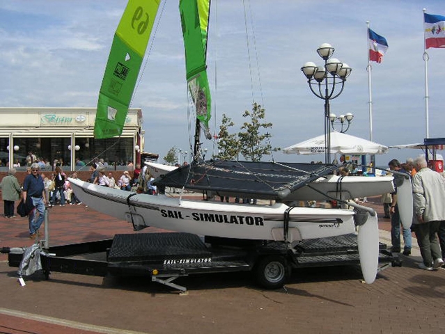 Katamaran Pro Segelsimulator mieten