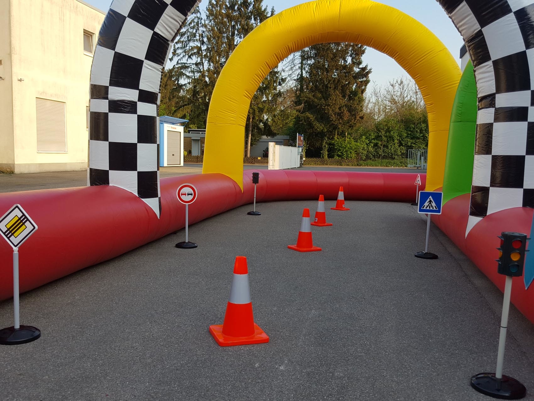 kinderfahrschule-mieten-www.eyeconcept.de-006