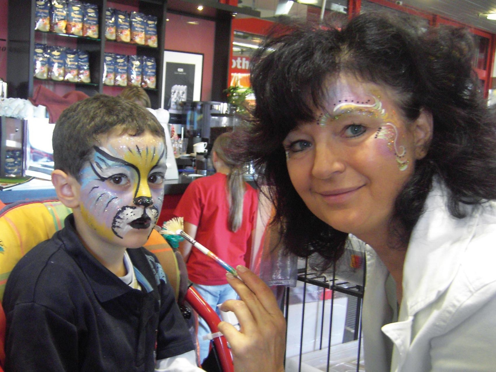 kinderschminken-stand-personal-002