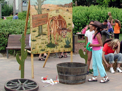 Western Aktion Kuhfladenwerfen mieten