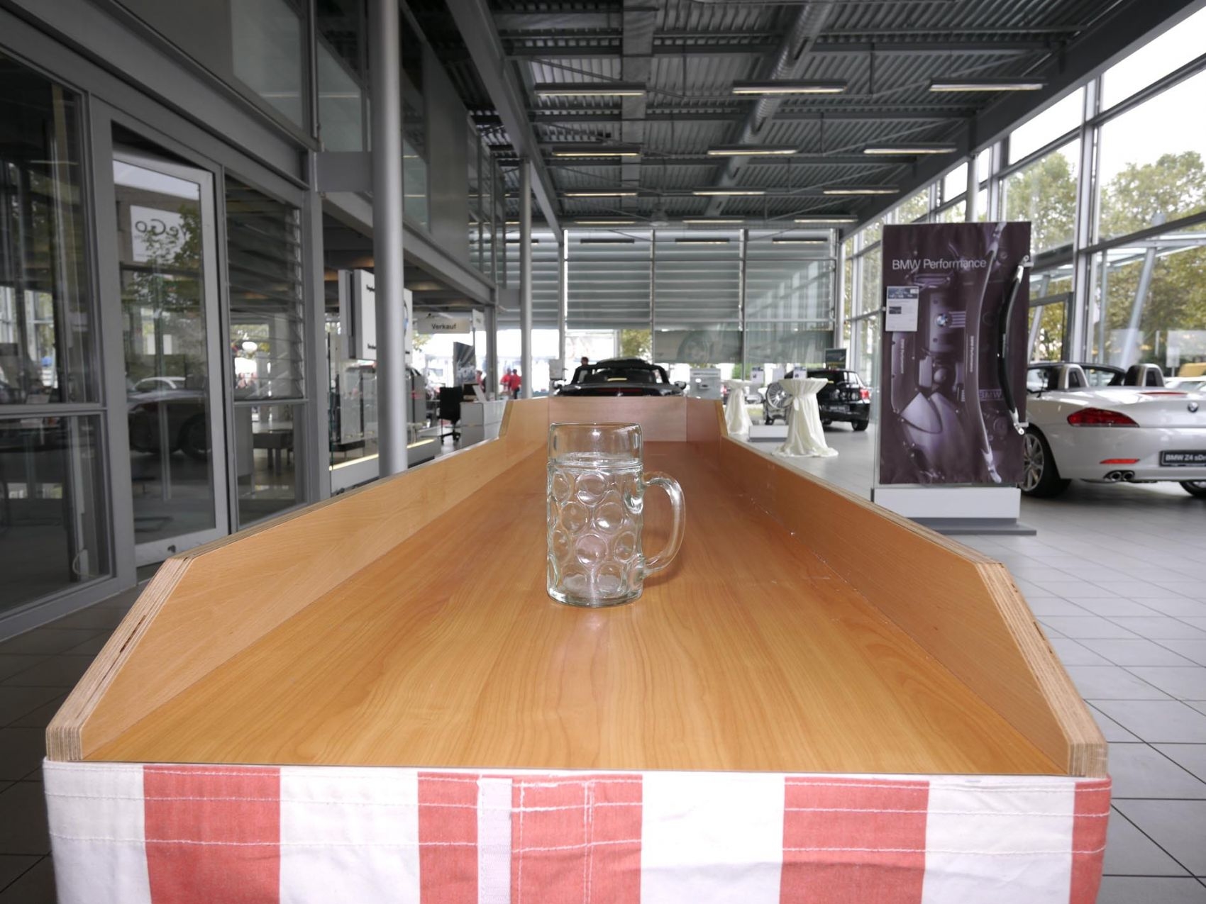 bierkrughschieben-43211