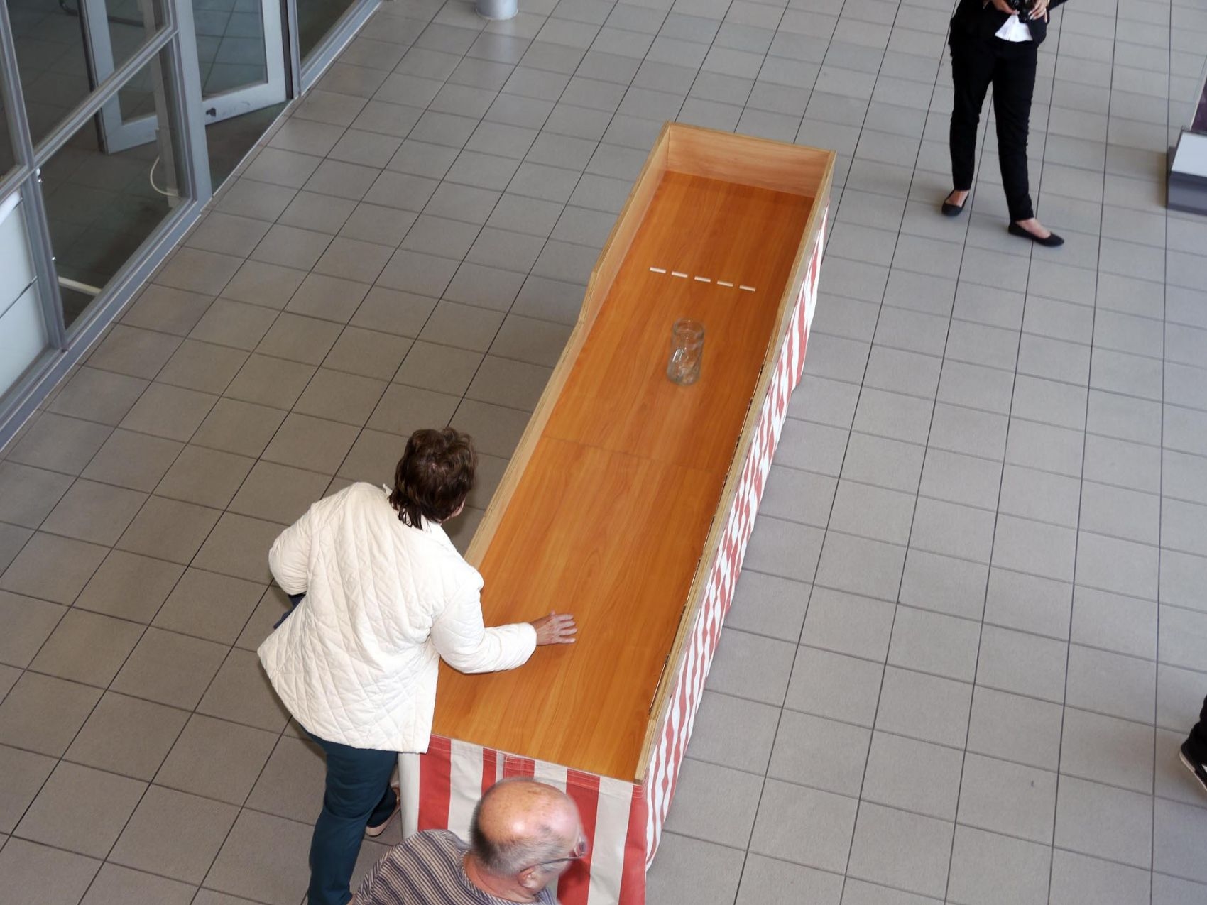 bierkrughschieben-43224