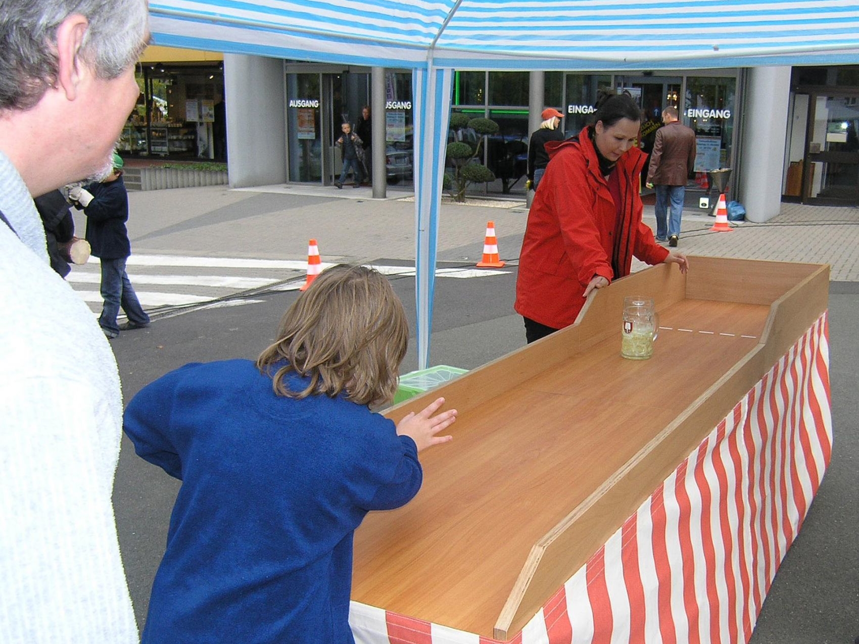 bierkrugschieben-0003