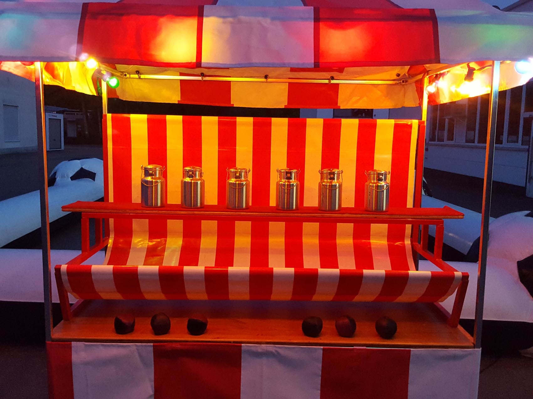 milchkannen-werfen-marktstand-www.eyeconcept.de_0003