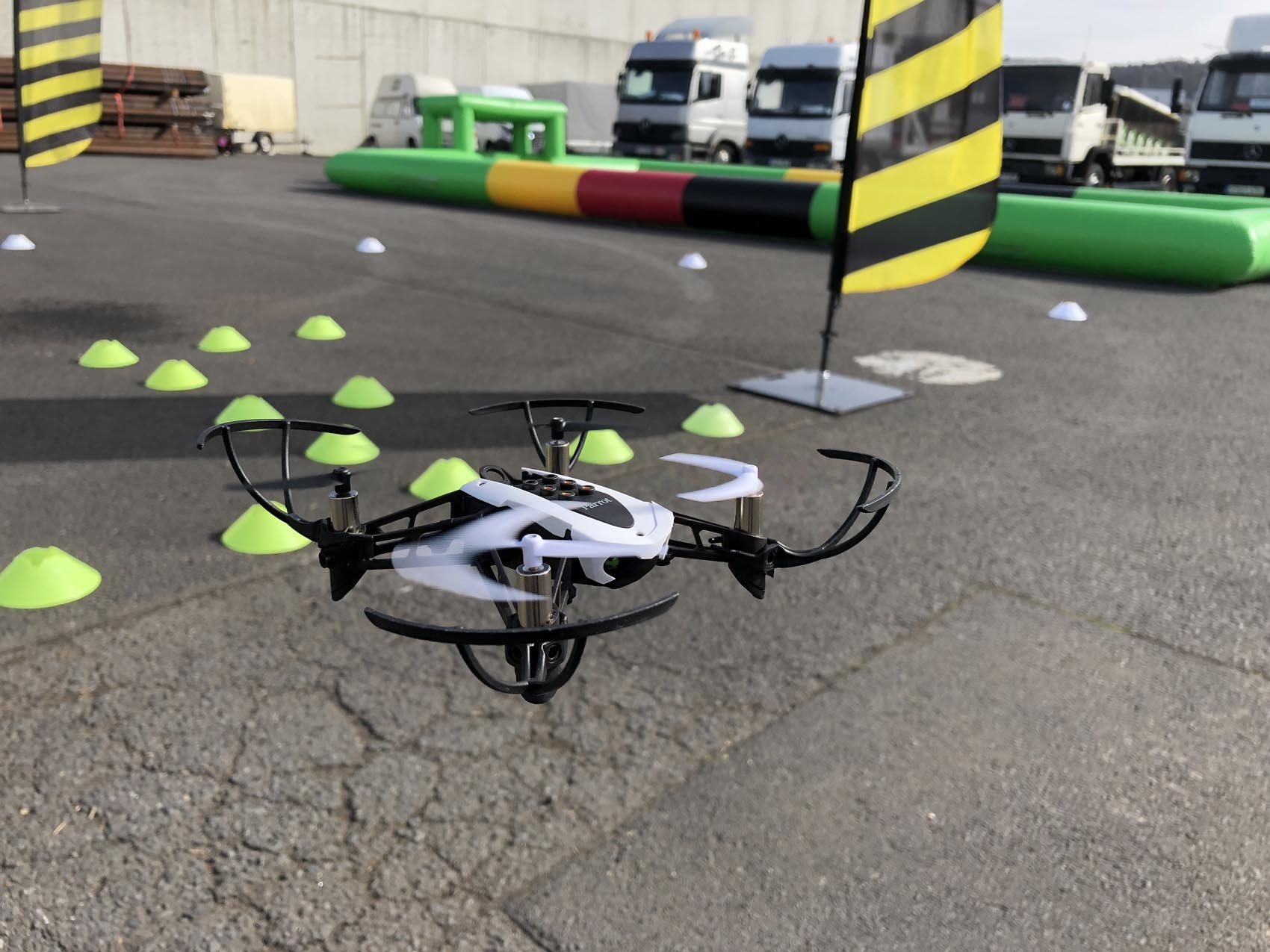 mini-drohnen-rennen_001