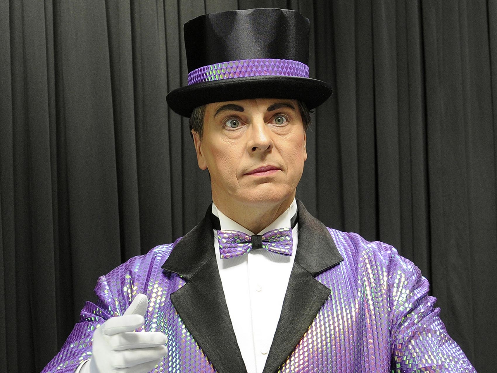 mister-he-pantomime_01