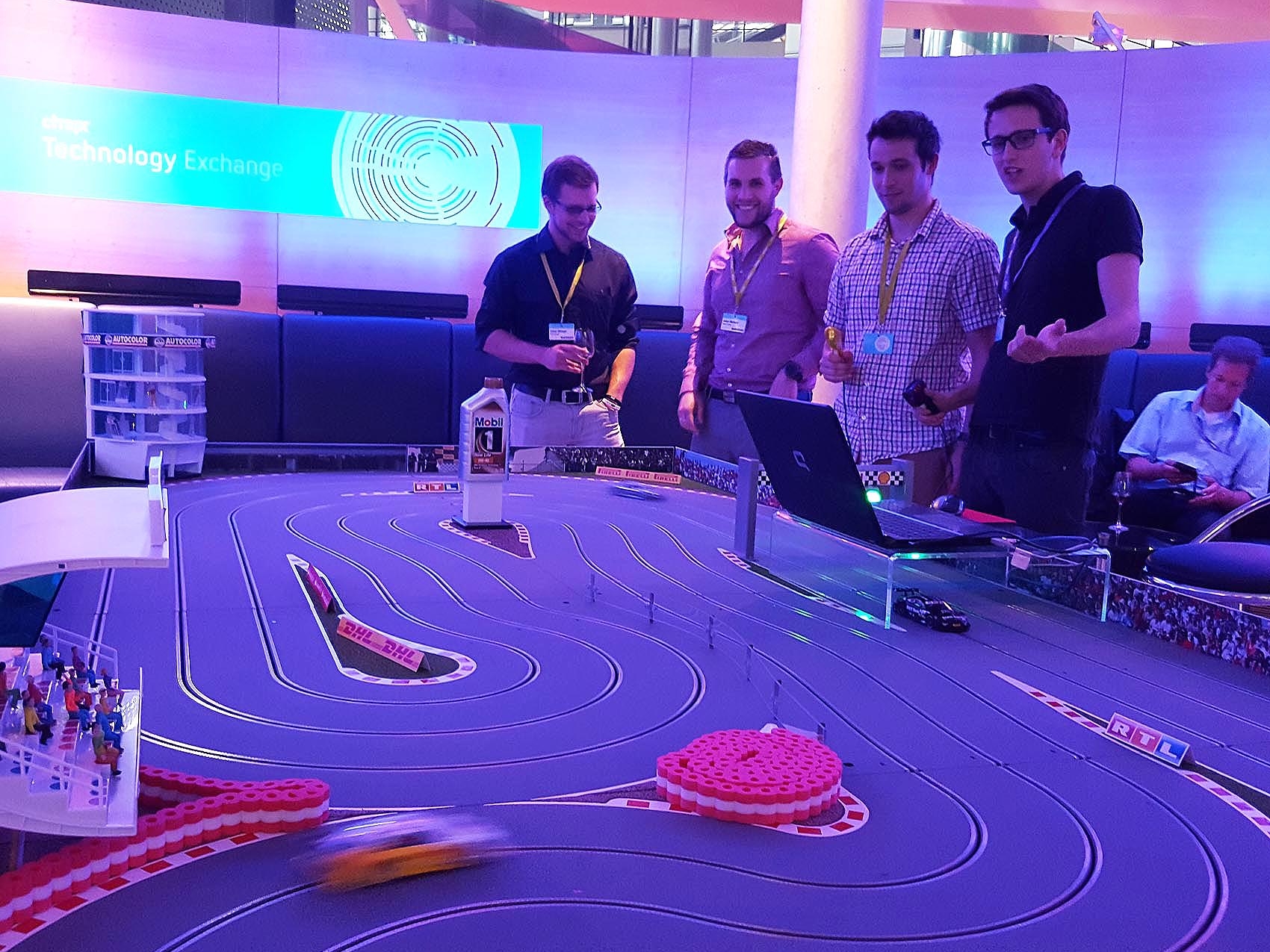 autorennen-carrerabahn-small_02