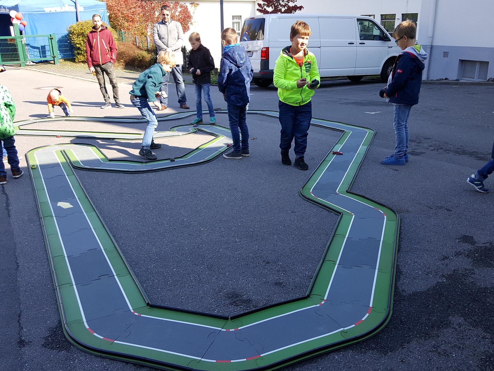 modulare-rennbahn-spurungebunden_www.eyeconcept.de_09