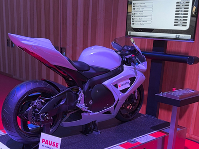 Motion Motorradsimulator / Rennmotorrad mieten