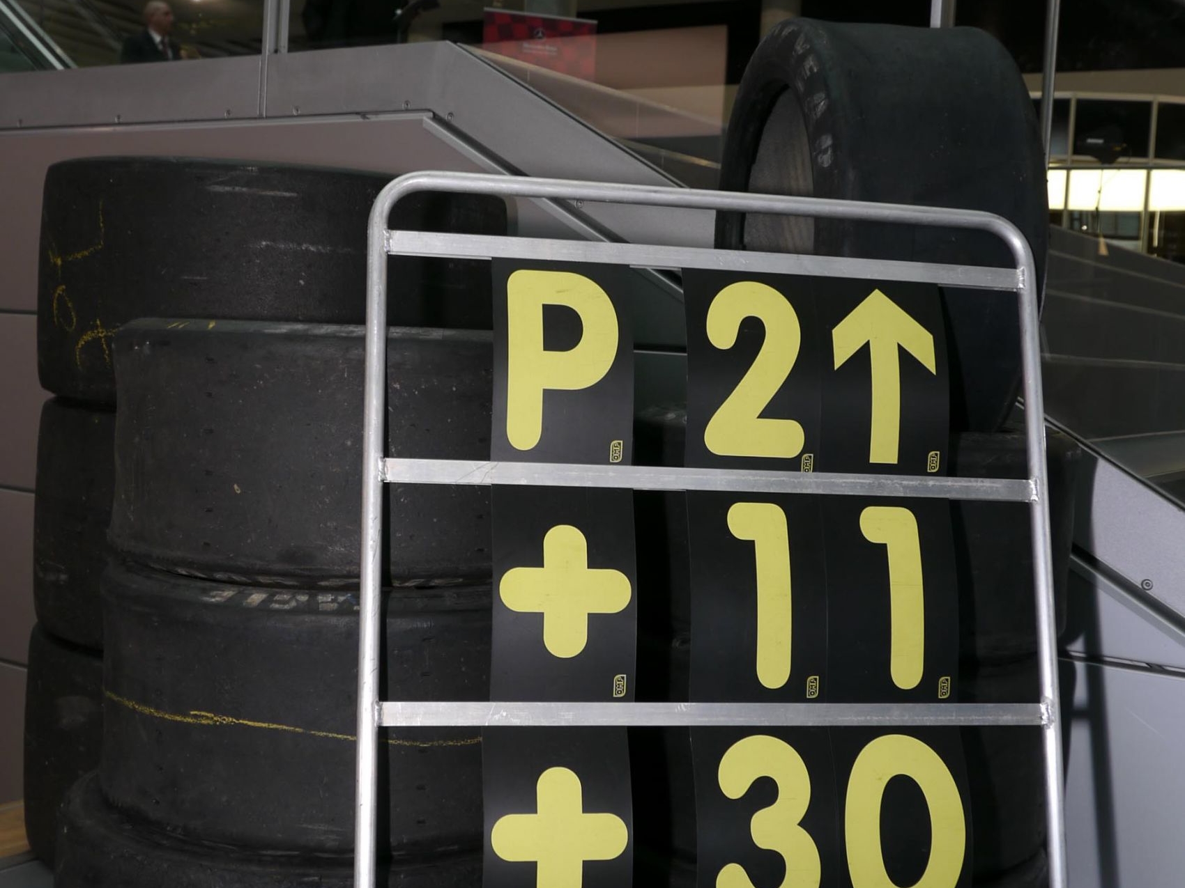 motorsport-deko-boxengasse-www-eyeconcept-de-1108