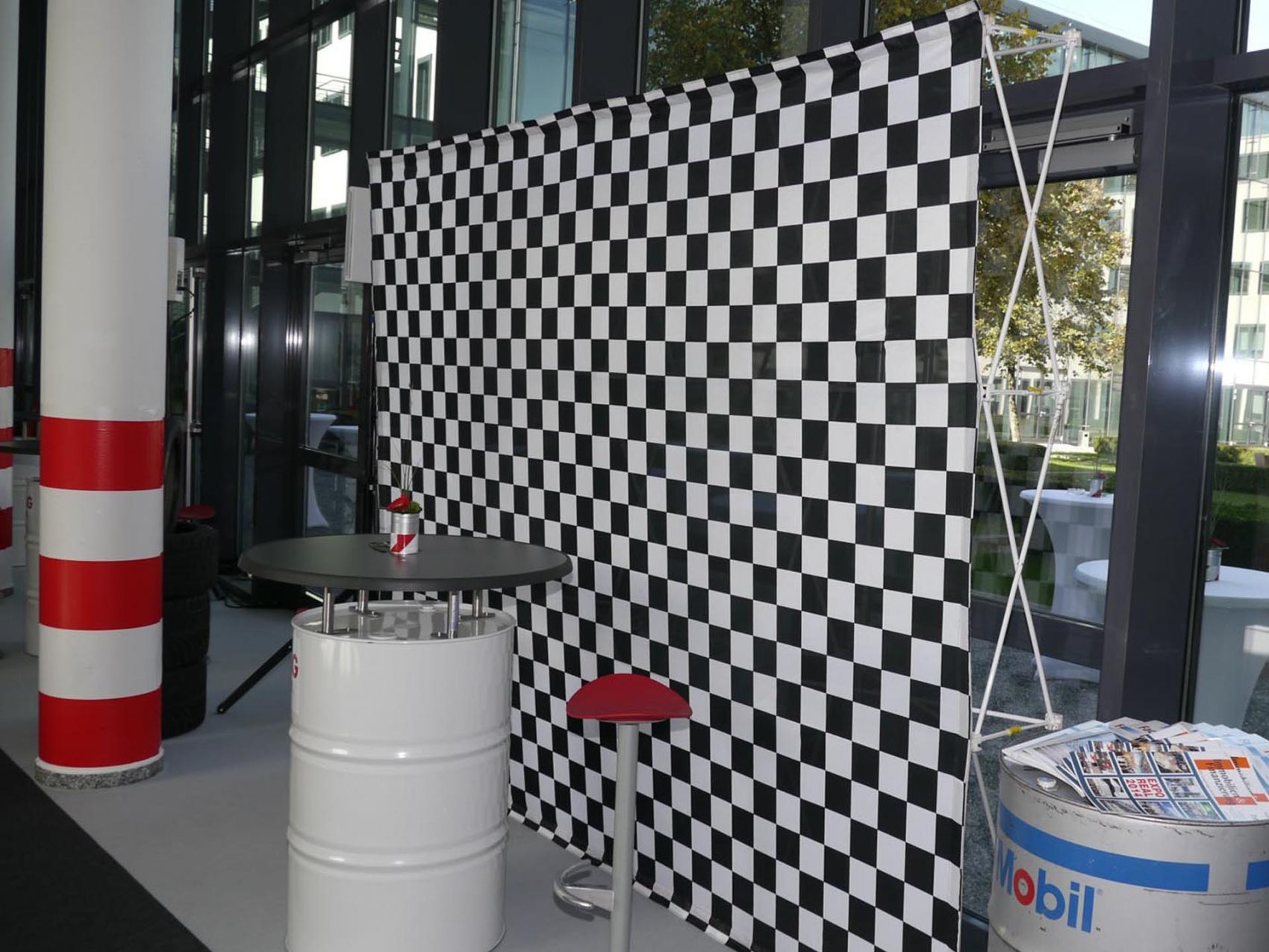 motorsport-deko-boxengasse-www-eyeconcept-de-1410021