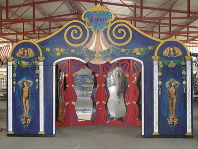 Nostalgie Eingangsfassade &quot;Tivoli&quot; mieten