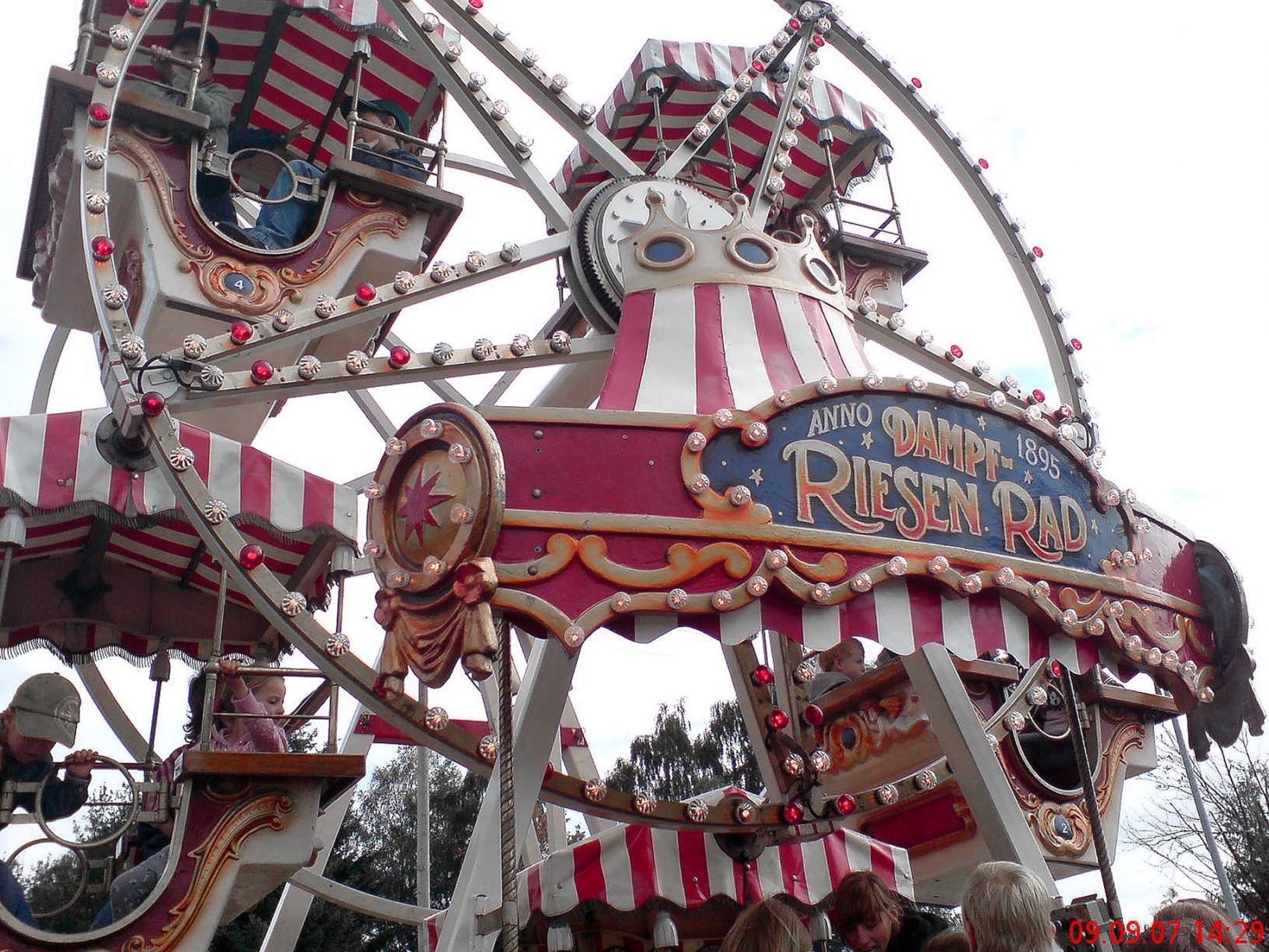 nostalgie-riesenrad-www-eyeconcept-de-009