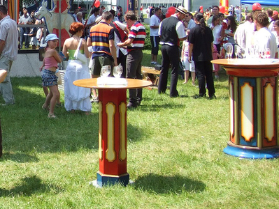 Nostalgie Stehtische (Set: 6 Stück) mieten