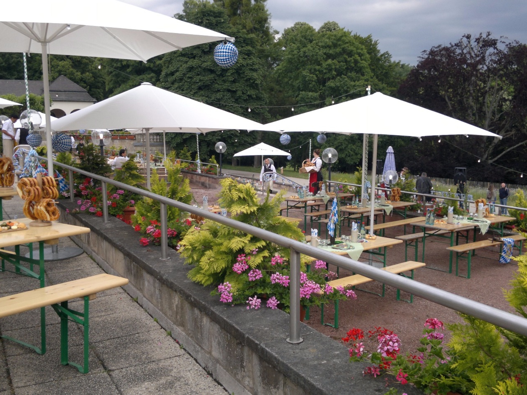 biertischgarnituren-fuer-feste-mieten