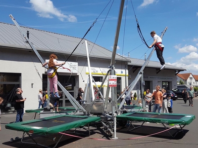 Quadro Jump &amp;  Fly / 4er-Bungee-Trampolin mieten