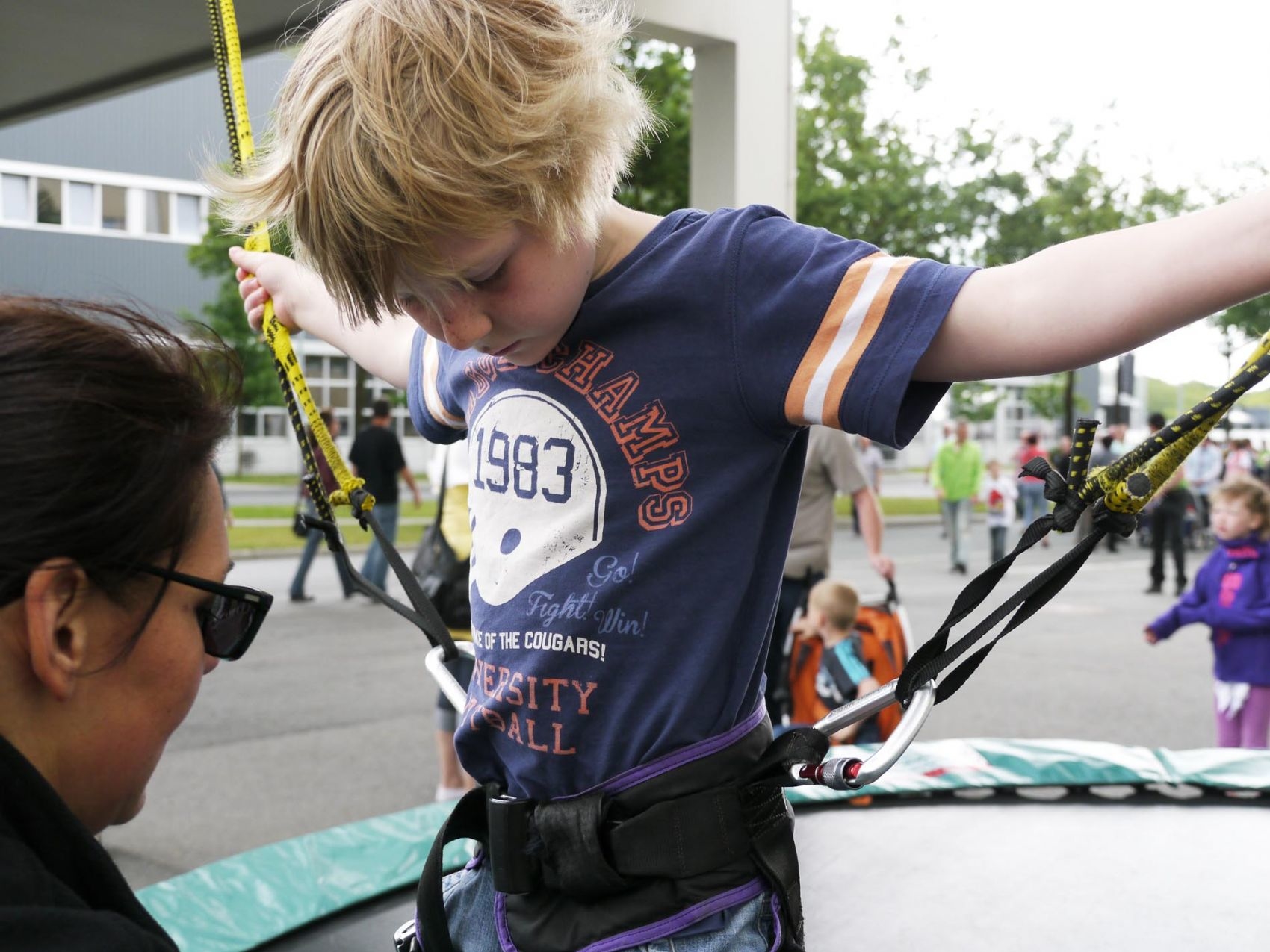 www-ececoncept-de-quarter-bungge-trampolin-jump-and-fly-018