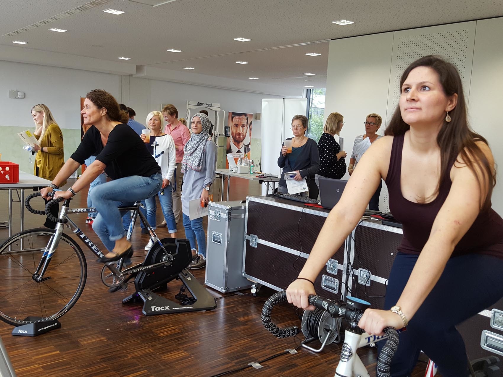 03_rennradsimulator-fahrradsimulator-www.eyeconcept.de_1708014