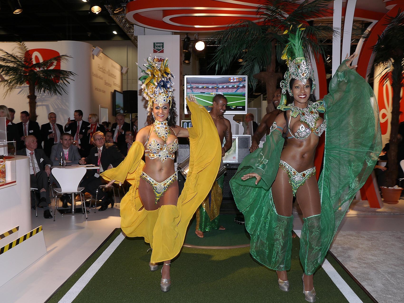 fussballsimulator-virtual-goalkeeper_www.eyeconcept.de_brasilshow_2014025