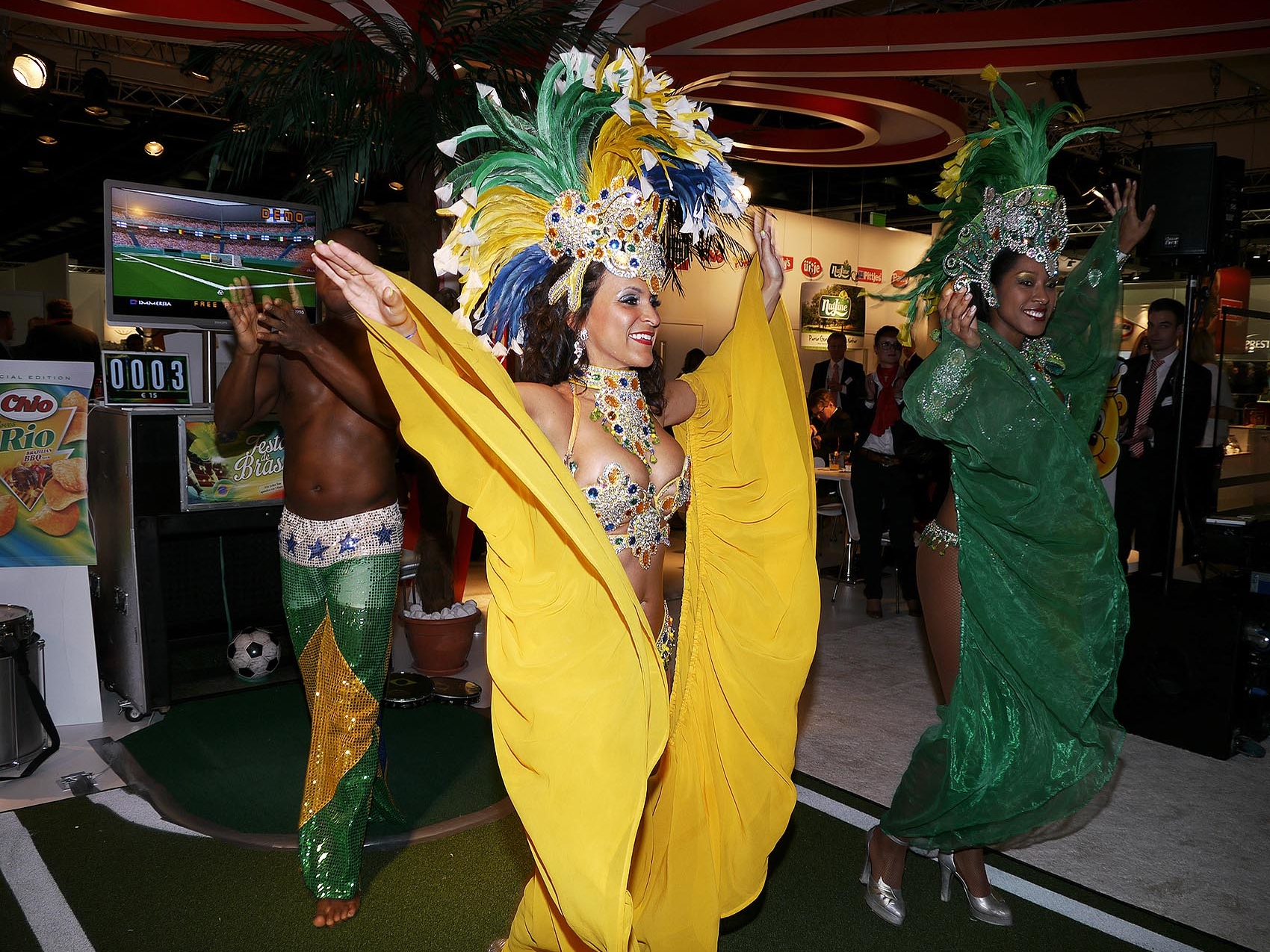 fussballsimulator-virtual-goalkeeper_www.eyeconcept.de_brasilshow_2014027