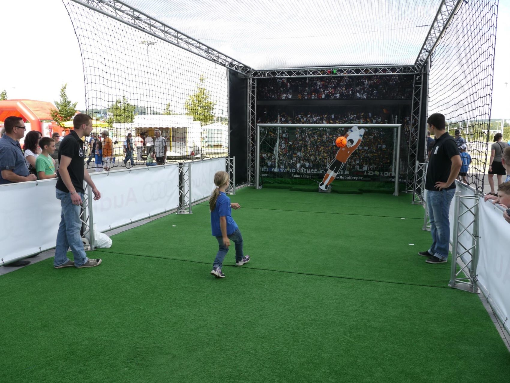 robokeeper-fussballsimulator-www-eyeconcept-de-102922