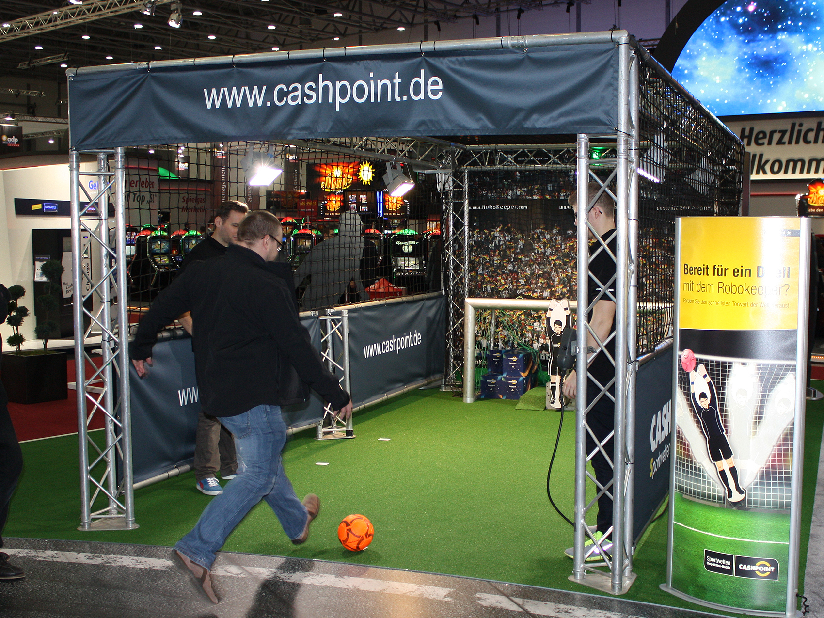 fussballsimulator-robokeeper-mini_www.eyeconcept.de_001