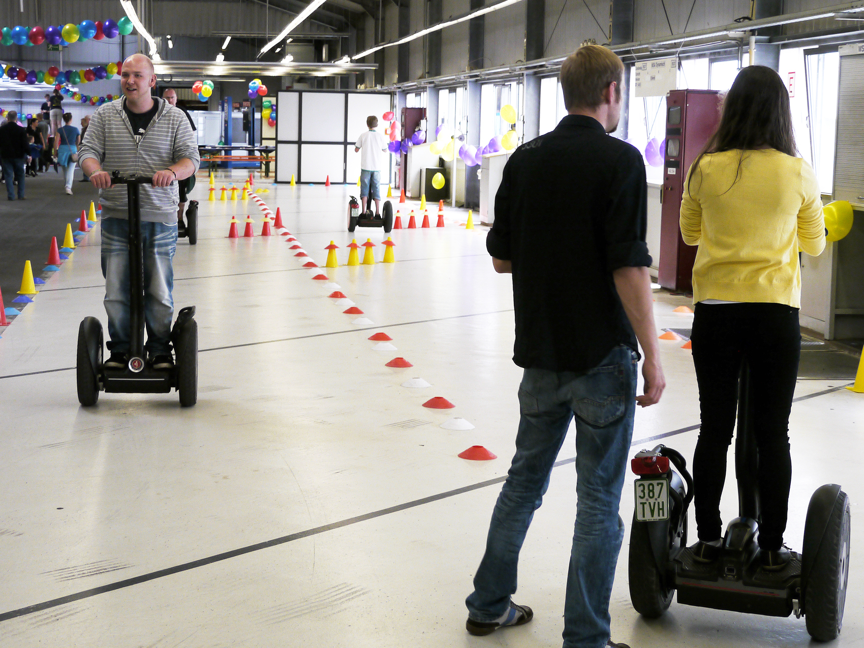 segwayparcour_in-werkshalle_002
