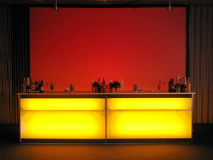 09-leucht-cocktailbar-01