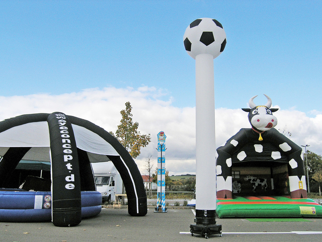 Skydancer Motiv Fußball (ca. 7m hoch) mieten