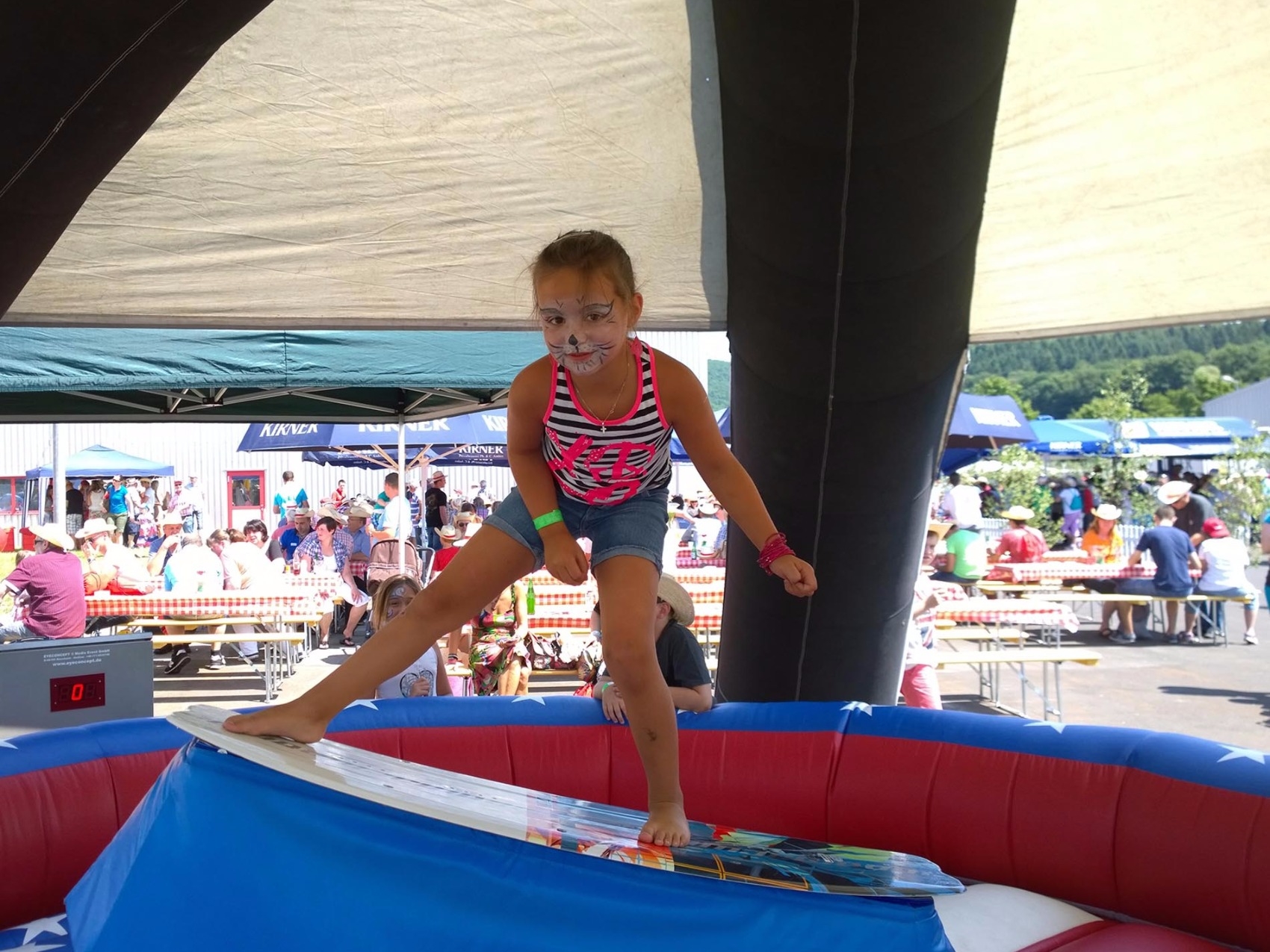 surfsimulator_mit-zelt_www.eyeconcept.de_025