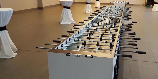 Super XXL Tischkicker für 22 Personen mieten