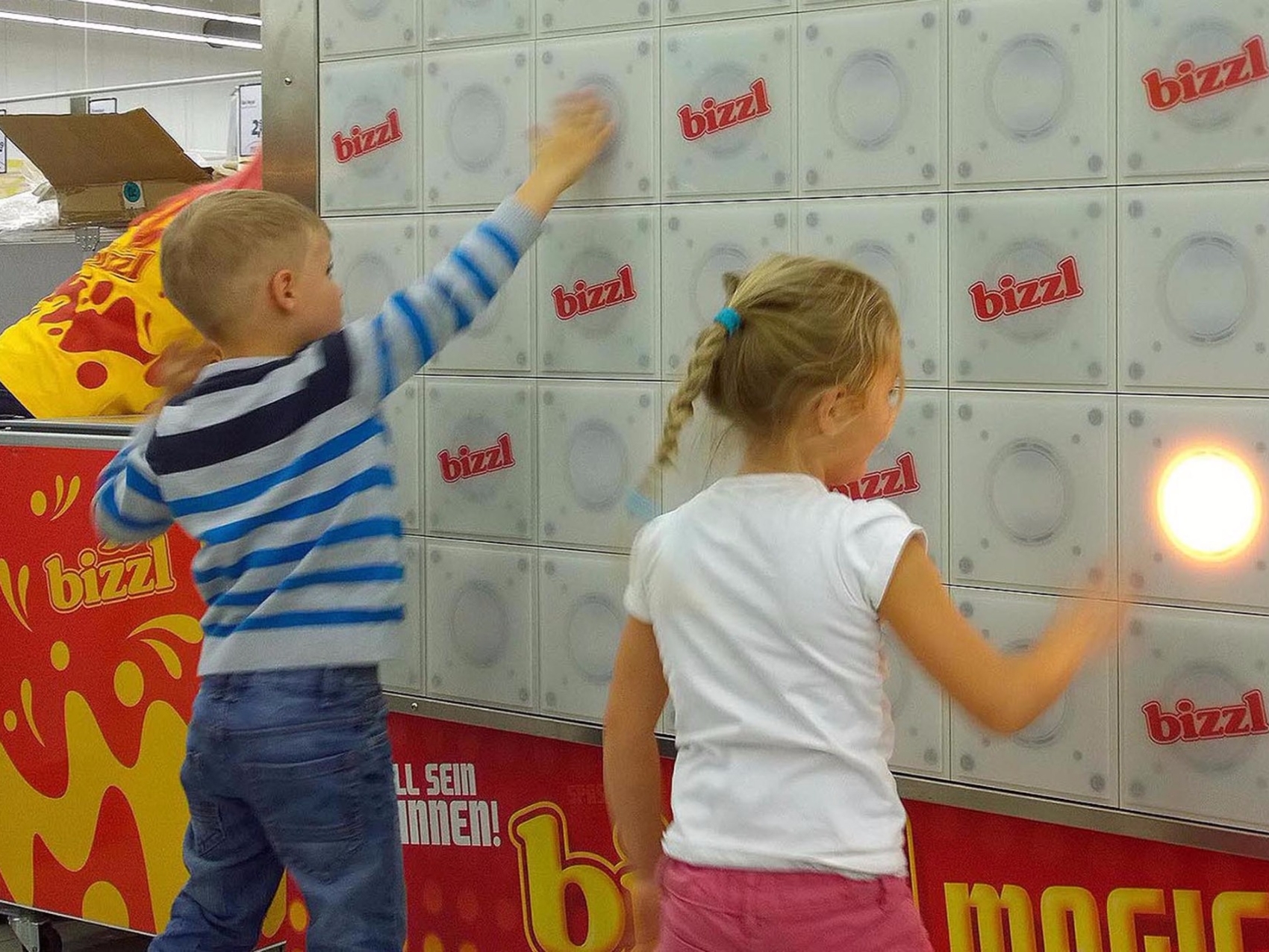 twall64_www.eyeconcept.de_bizzl_019