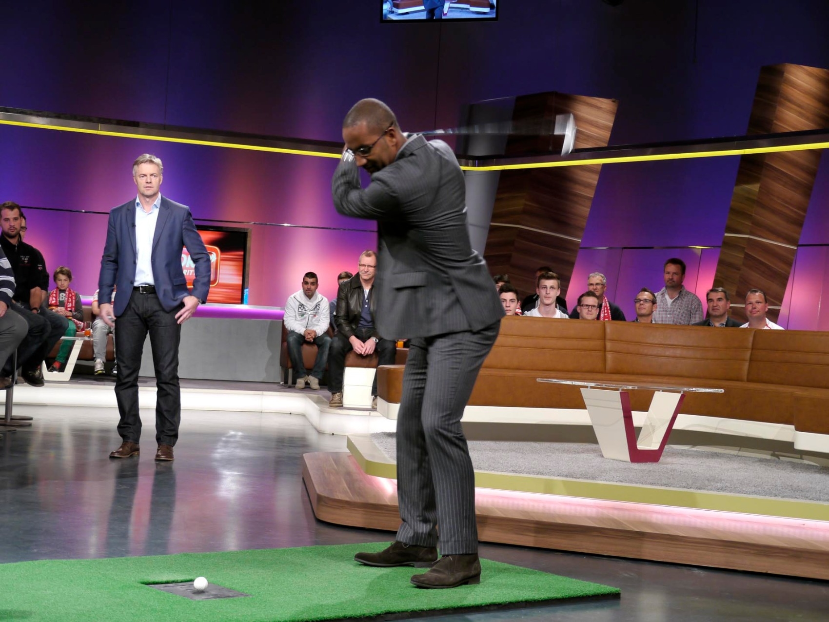 virtual-golfsimulator_swr_sport-im-dritten_www.eyeconcept.de_2014_05_338