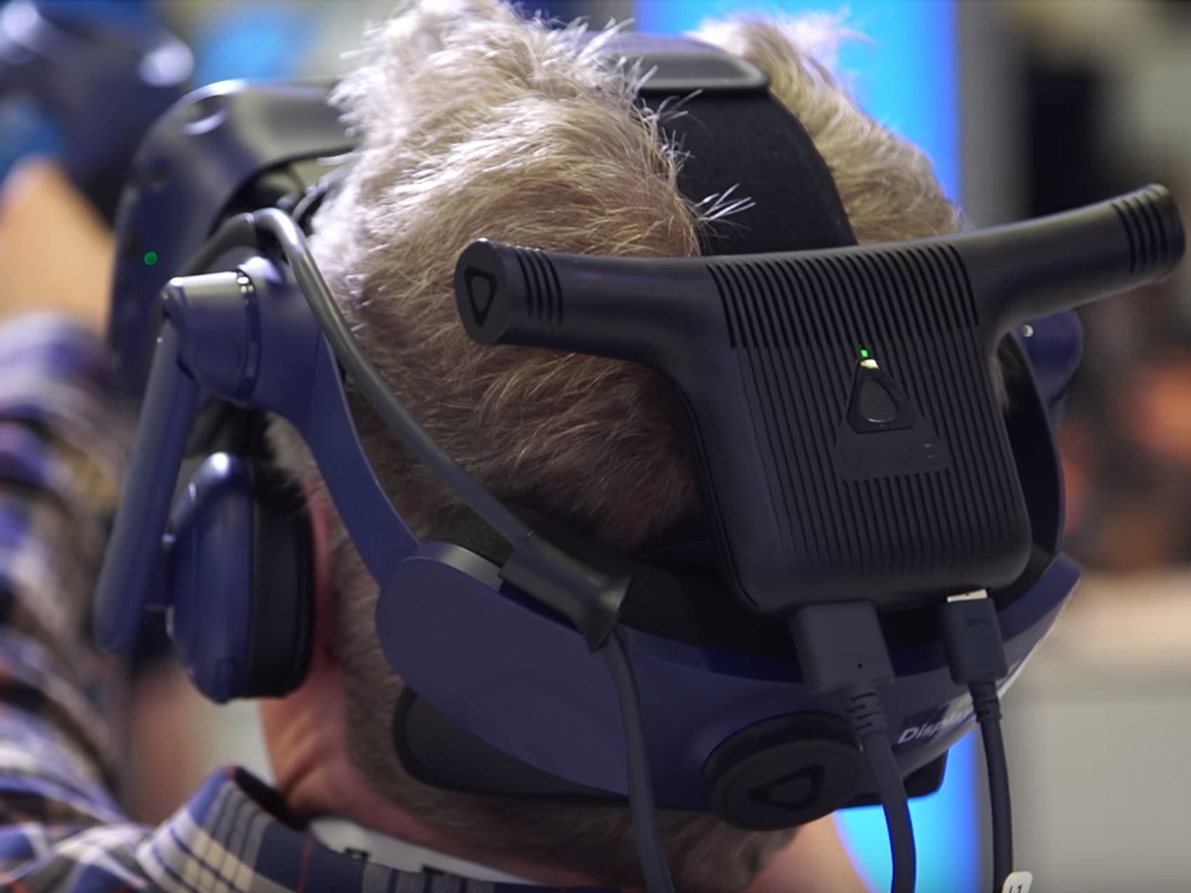 htc-vive-kabellos-adapter-1111