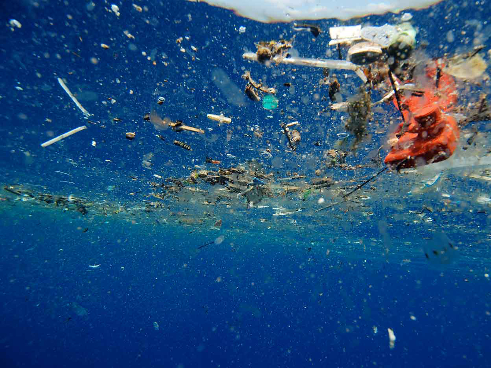 01_plastic-waste_13421437