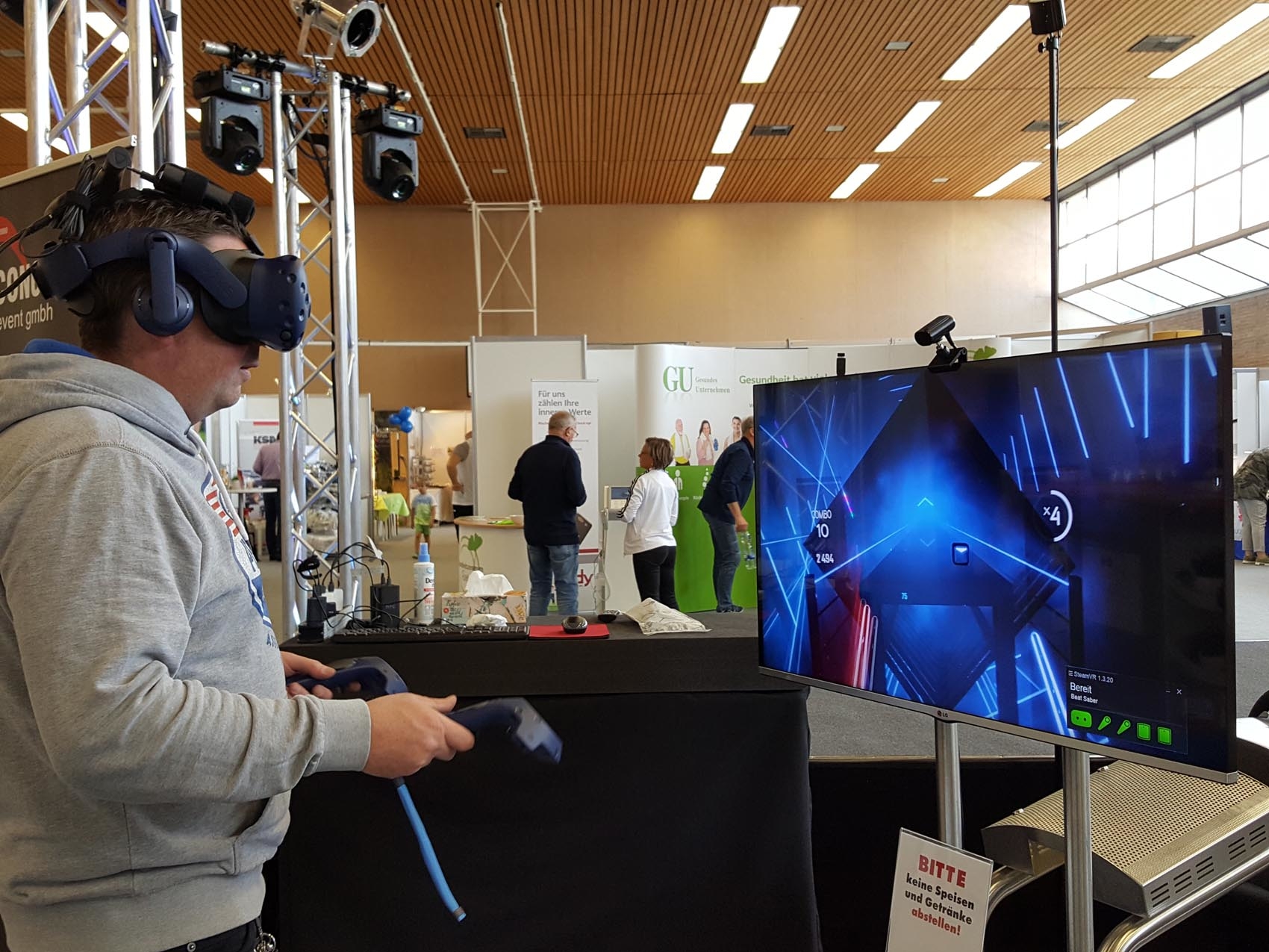 VR Virtual Reality Game Arena 360° (VR Virtual Reality Simulator mieten)