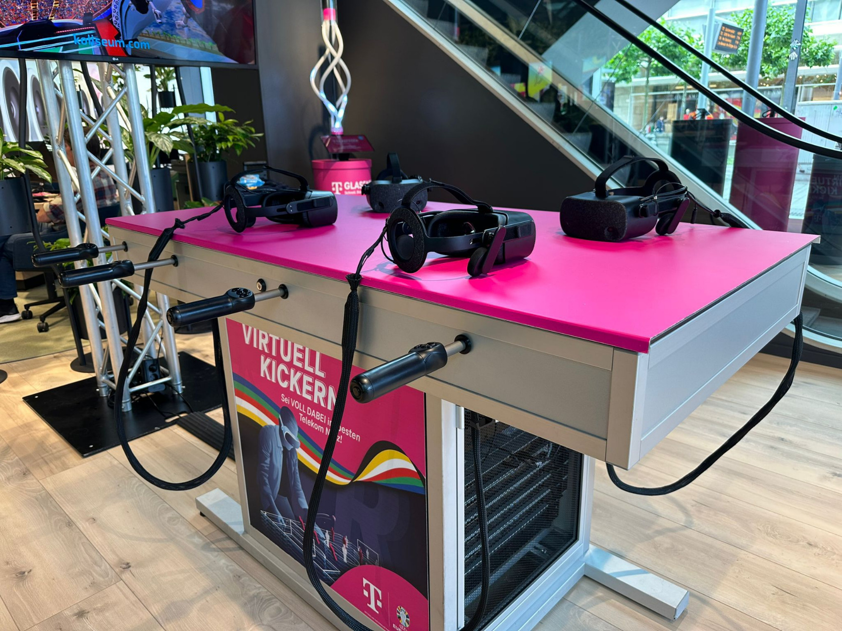 VR_Table_new_Brandingflaechen