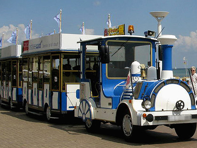 Wegebahn mit Strassenzulassung (36 Plätze) weiss/blau