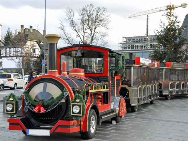 Weihnachts-Shopping-Express Bimmelbahn (Wegebahn mit Strassenzulassung, 56 Sitzplätze)