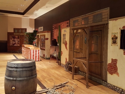 Western Kulissenwände mieten, Aktionspaket mit 6 Kulissenwänden