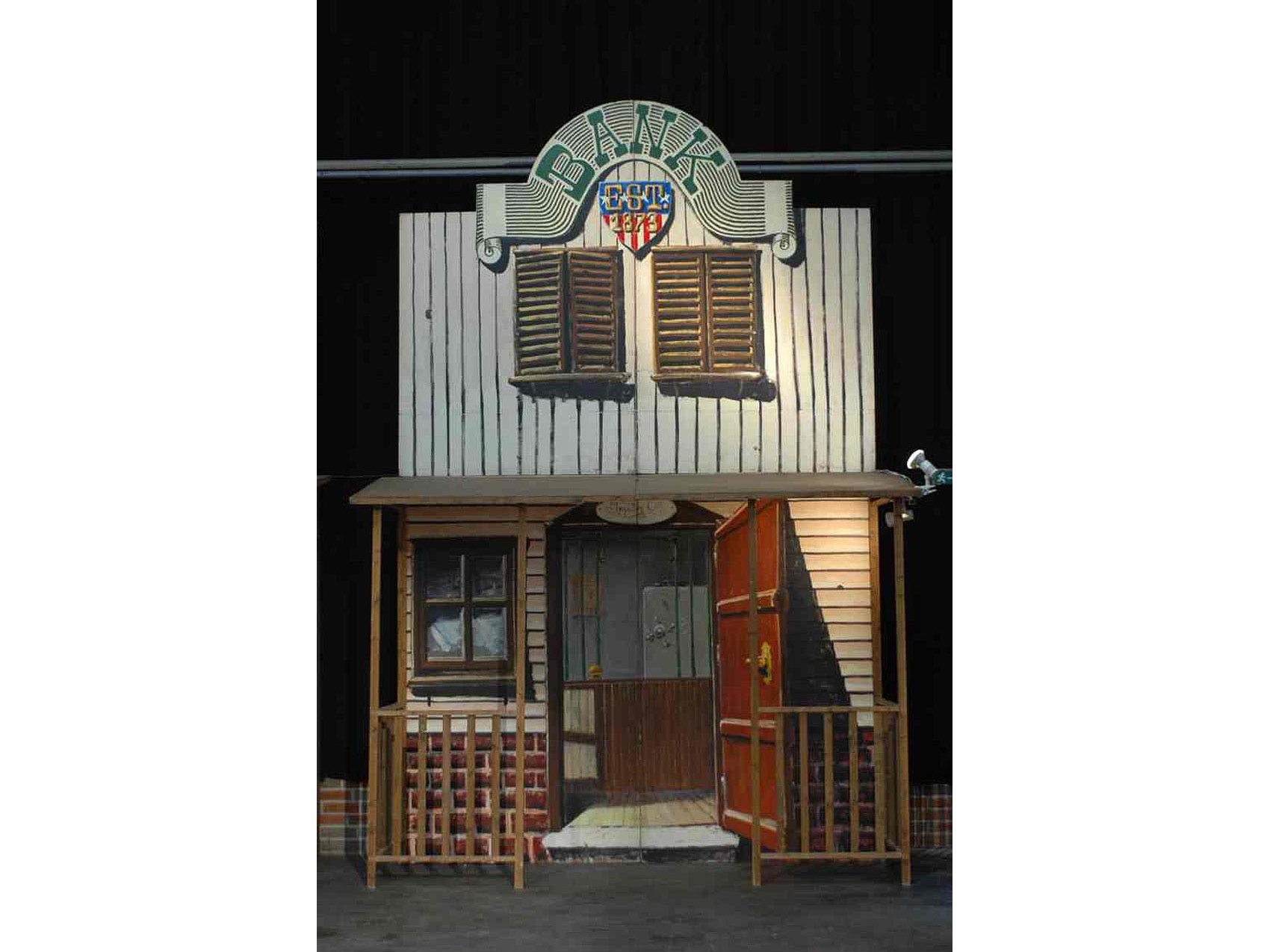 02-westernhaus-kulisse-bank__www.eyeconcept.de__002