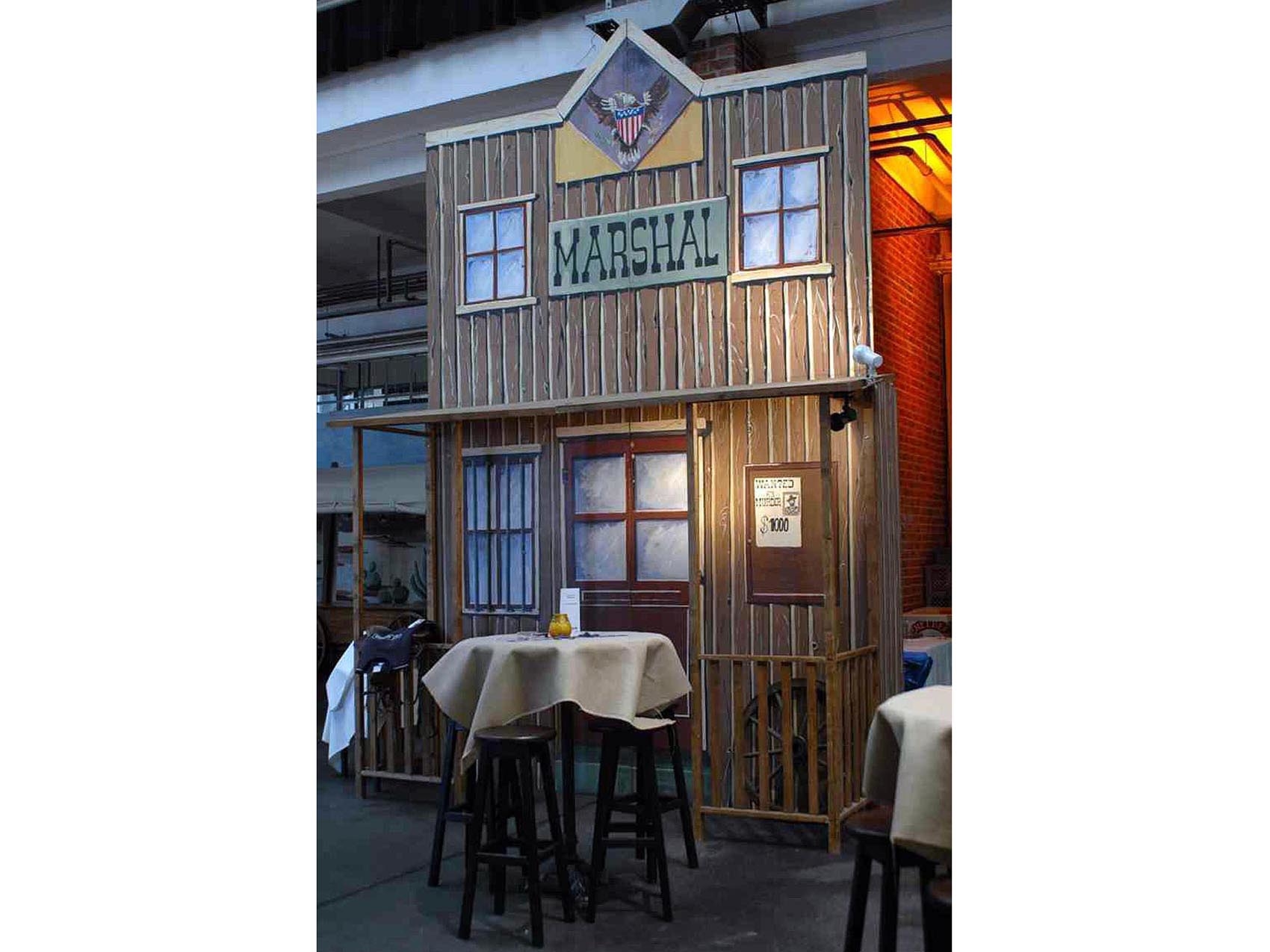 04-westernhaus-kulisse-marshal-office__www.eyeconcept.de__006